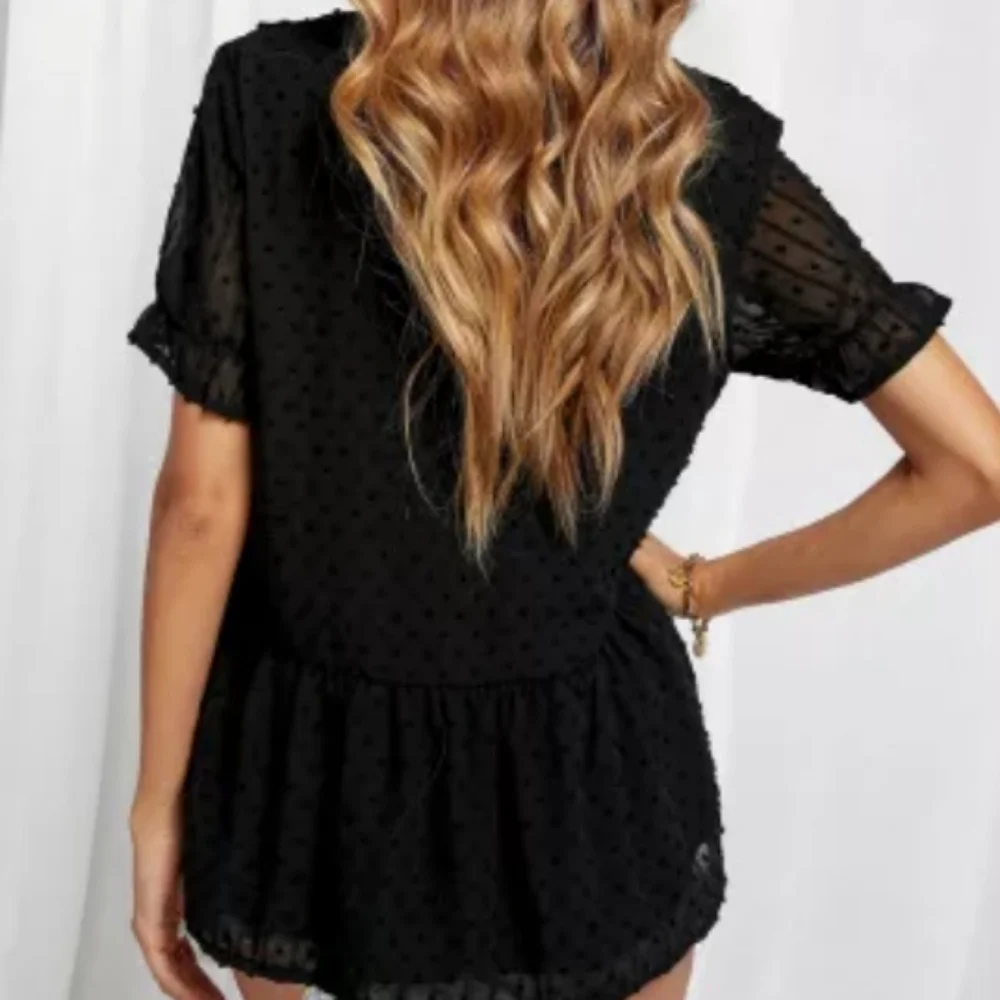 🍁New boutique ruffle Swiss dots deep v top - Picture 3 of 11